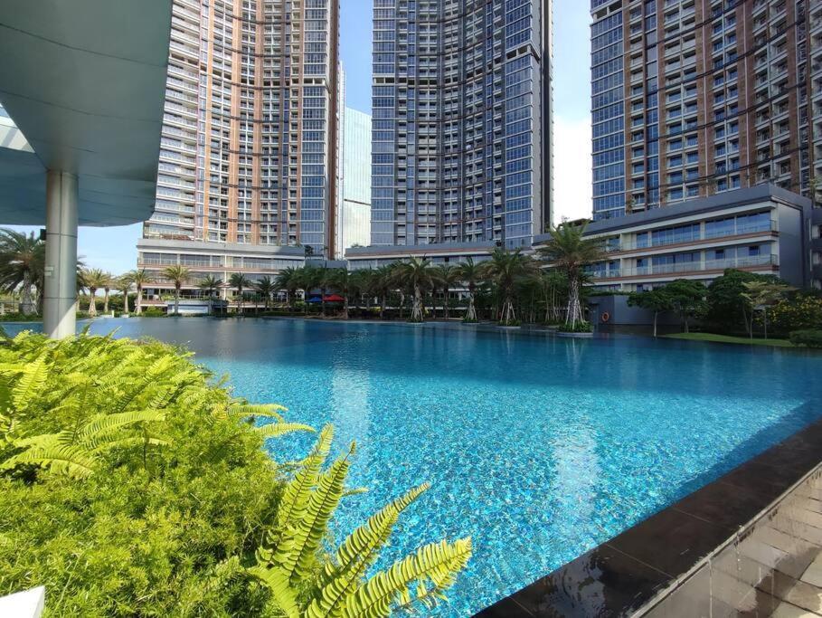 Pik Family 2 Bedroom, 5 Beds & Balcony Best View Jakarta Exteriér fotografie